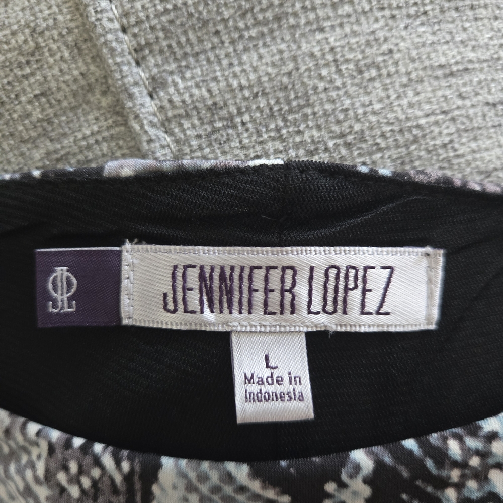 Jennifer Lopez Black and Gray Snake Print Dress - Picture 3 of 4